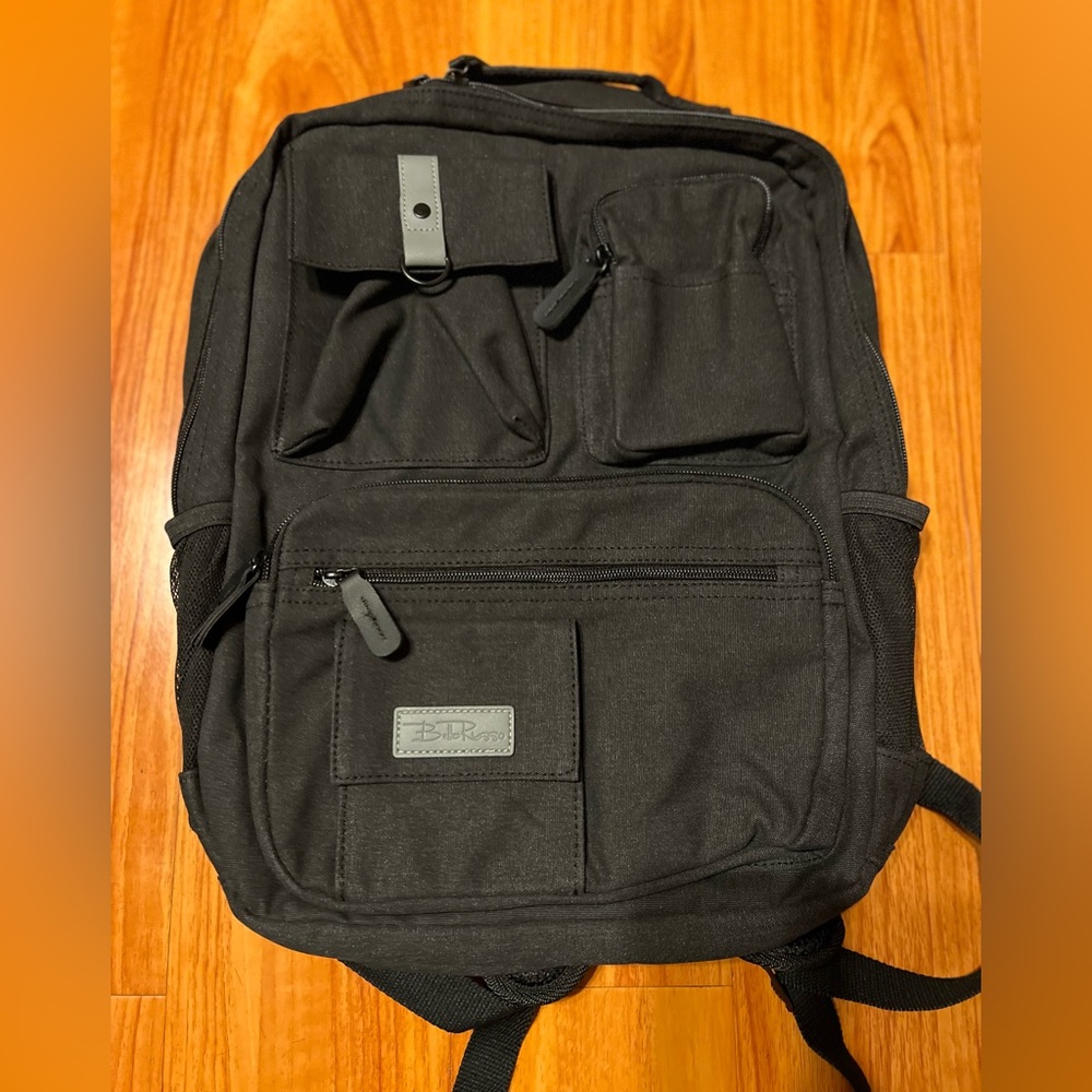 NWT. Bella Russo Black Canvas Multi Pocket USB Port 17” Laptop Backpack